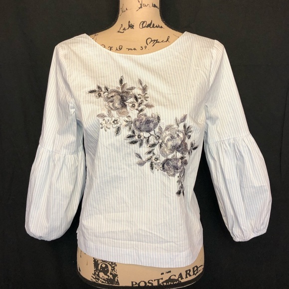 White House Black Market Tops - WHBM sz 4p striped embroidered boho top floral